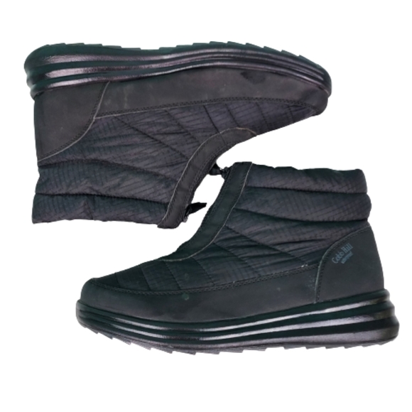 Cobb Hill by New Balance, Beth waterproof bootie, women's size 12W, black - Picture 5 of 8